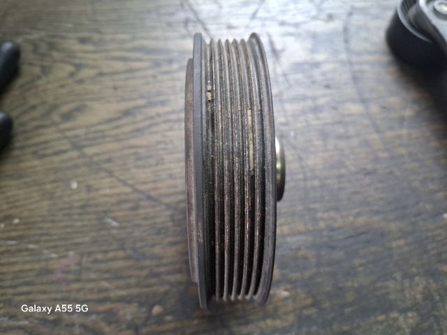 bontott TOYOTA AVENSIS T25 Főtengely Szíjtárcsa