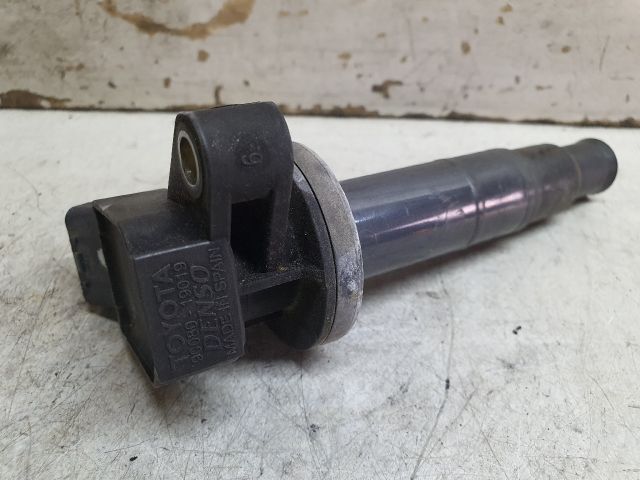 bontott TOYOTA AVENSIS T25 Gyújtótrafó