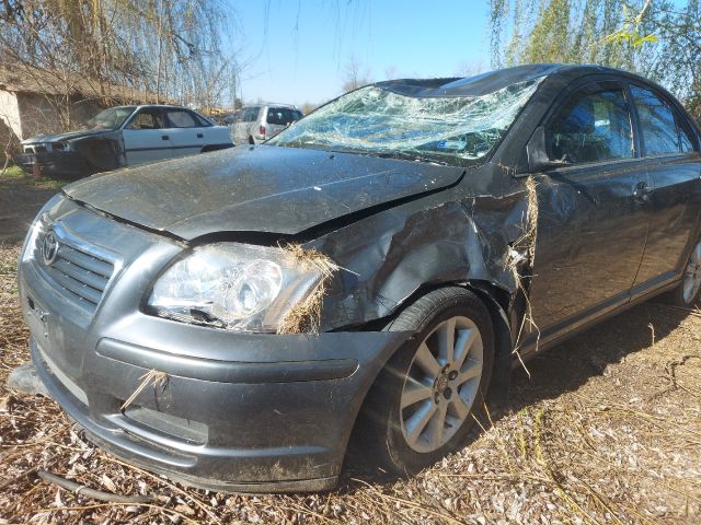 bontott TOYOTA AVENSIS T25 Hengerfej