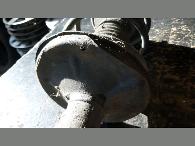 bontott TOYOTA AVENSIS T25 Jobb első Gólyaláb (Lengécsillapító, Rugó)