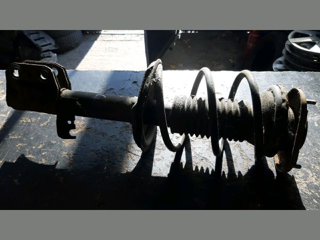 bontott TOYOTA AVENSIS T25 Jobb első Gólyaláb (Lengécsillapító, Rugó)