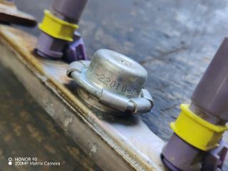 bontott TOYOTA AVENSIS T25 Porlasztó Sor / Híd