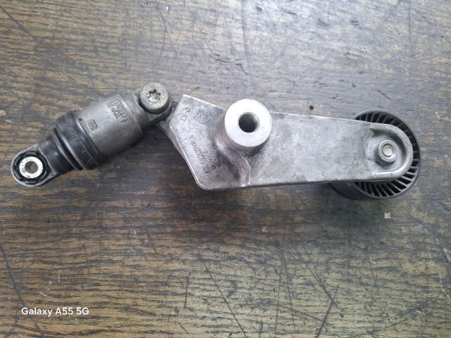 bontott TOYOTA AVENSIS T25 Szíjfeszítő Görgő