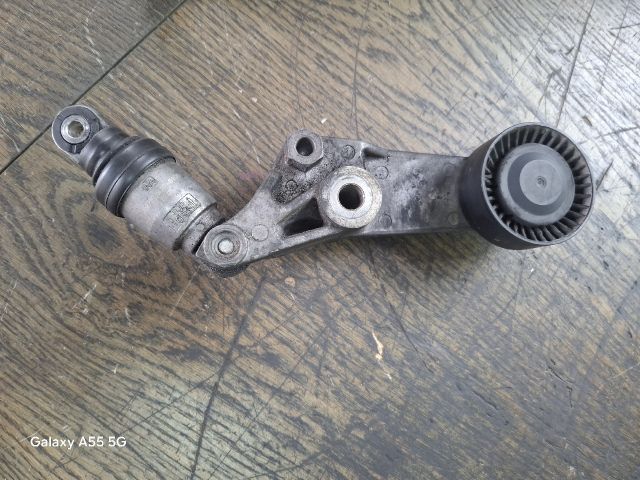 bontott TOYOTA AVENSIS T25 Szíjfeszítő Görgő