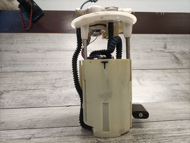 bontott TOYOTA AVENSIS T25 Üzemanyag Szivattyú