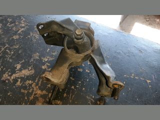 bontott TOYOTA AVENSIS T25 Váltó Tartó Bak (Pozíciófüggetlen)