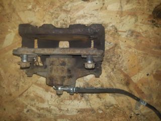 bontott TOYOTA AVENSIS T25 Bal első Féknyereg Munkahengerrel