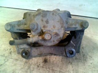 bontott TOYOTA AVENSIS T25 Bal első Féknyereg Munkahengerrel