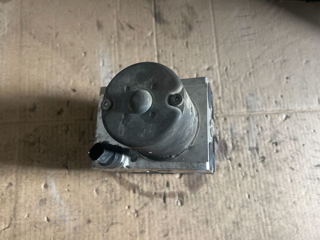 bontott TOYOTA AVENSIS T25 ABS Kocka