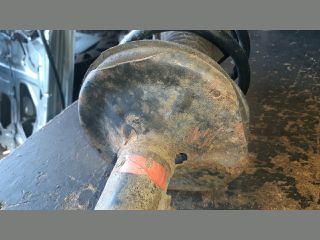 bontott TOYOTA AVENSIS T25 Bal első Gólyaláb (Lengécsillapító, Rugó)