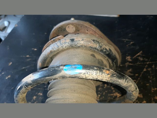 bontott TOYOTA AVENSIS T25 Bal első Gólyaláb (Lengécsillapító, Rugó)