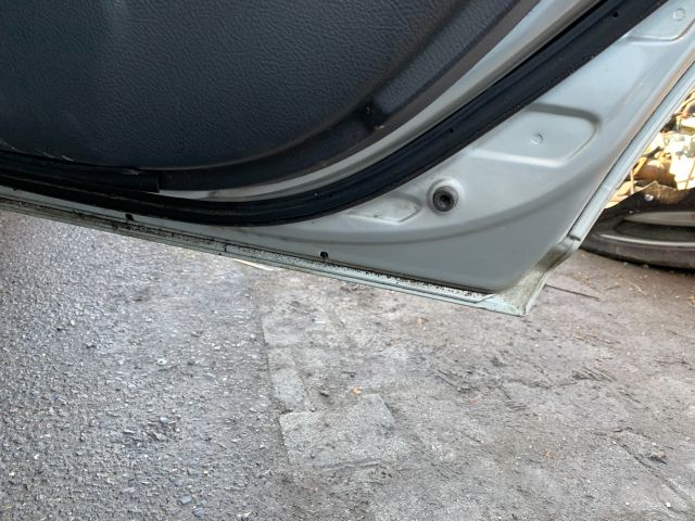 bontott TOYOTA AVENSIS T25 Bal hátsó Féknyereg Munkahengerrel