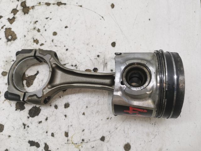 bontott TOYOTA AVENSIS T25 Dugattyú és Hajtókar