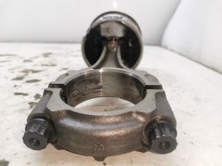 bontott TOYOTA AVENSIS T25 Dugattyú és Hajtókar