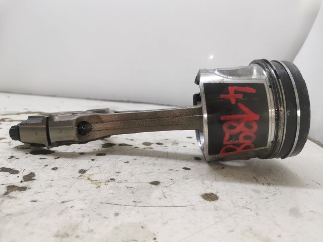 bontott TOYOTA AVENSIS T25 Dugattyú és Hajtókar