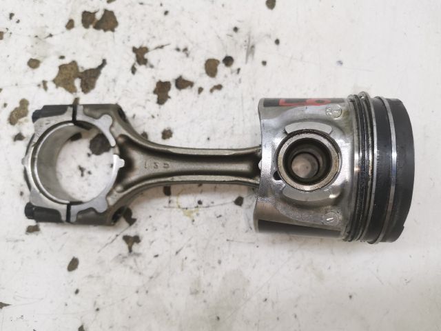 bontott TOYOTA AVENSIS T25 Dugattyú és Hajtókar