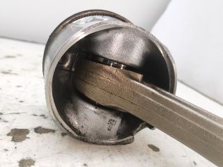 bontott TOYOTA AVENSIS T25 Dugattyú és Hajtókar