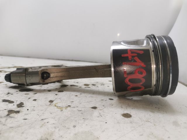 bontott TOYOTA AVENSIS T25 Dugattyú és Hajtókar