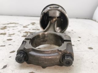 bontott TOYOTA AVENSIS T25 Dugattyú és Hajtókar