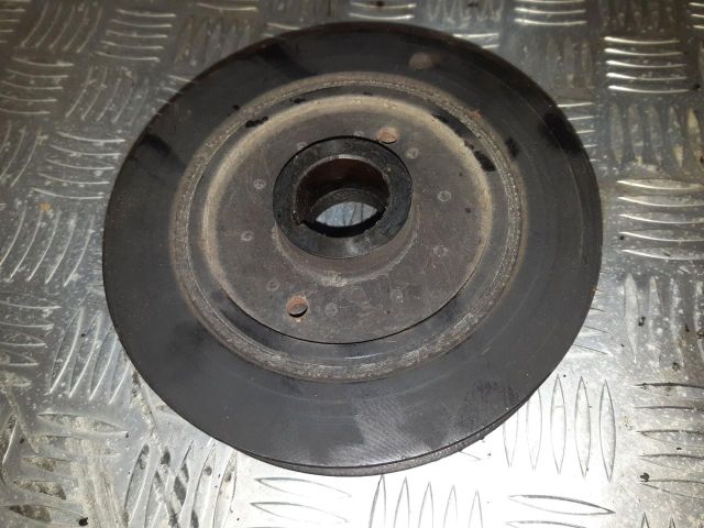 bontott TOYOTA AVENSIS T25 Főtengely Szíjtárcsa