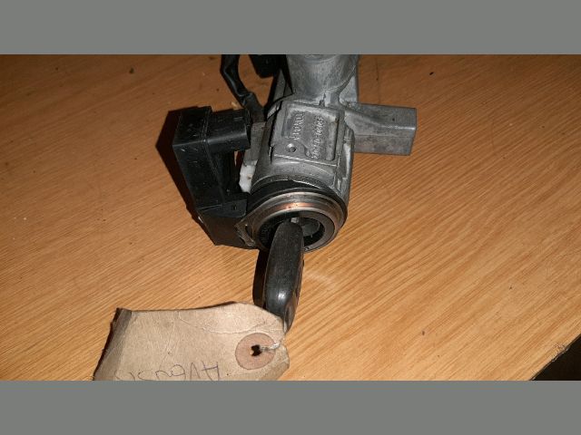 bontott TOYOTA AVENSIS T25 Gyújtáskapcsoló