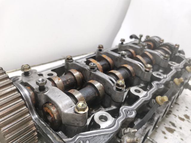 bontott TOYOTA AVENSIS T25 Hengerfej