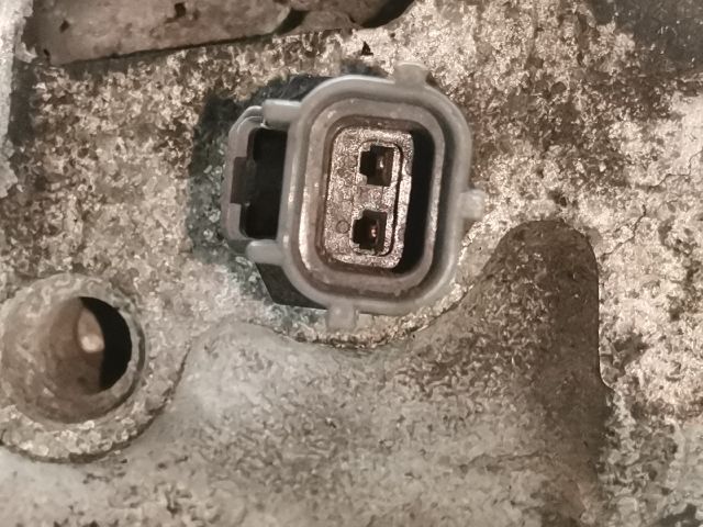 bontott TOYOTA AVENSIS T25 Hengerfej