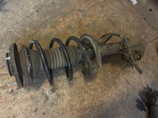 bontott TOYOTA AVENSIS T25 Jobb első Gólyaláb (Lengécsillapító, Rugó)