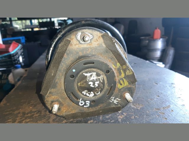 bontott TOYOTA AVENSIS T25 Jobb első Gólyaláb (Lengécsillapító, Rugó)