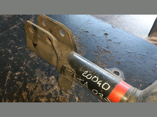 bontott TOYOTA AVENSIS T25 Jobb első Gólyaláb (Lengécsillapító, Rugó)