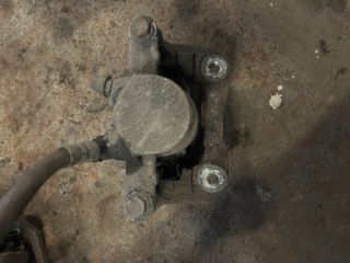 bontott TOYOTA AVENSIS T25 Jobb hátsó Féknyereg Munkahengerrel