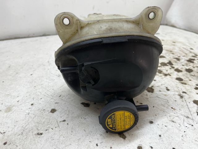 bontott TOYOTA AVENSIS T25 Kiegyenlítő Tartály