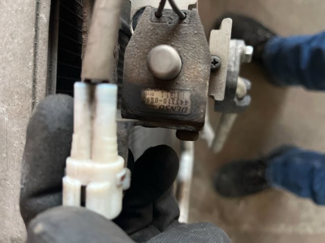 bontott TOYOTA AVENSIS T25 Klímahűtő Radiátor