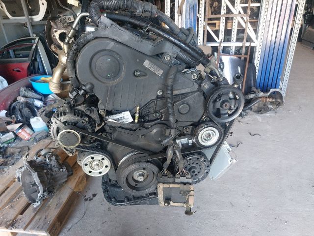 bontott TOYOTA AVENSIS T25 Komplett Motor (Segédberendezésekkel)