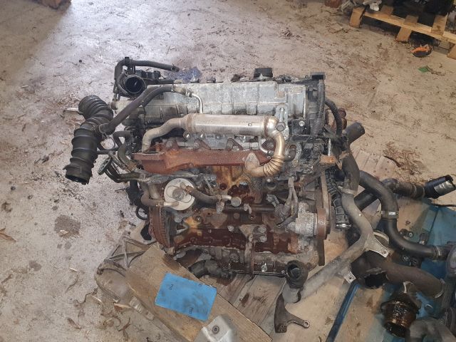 bontott TOYOTA AVENSIS T25 Komplett Motor (Segédberendezésekkel)