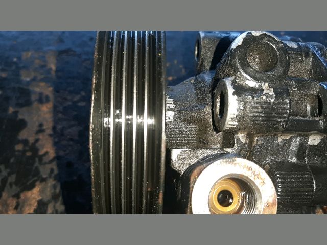 bontott TOYOTA AVENSIS T25 Kormányszervó Motor (Hidraulikus)