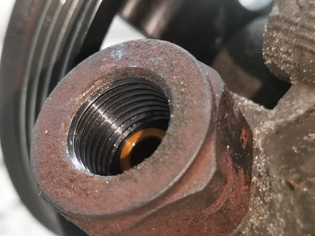 bontott TOYOTA AVENSIS T25 Kormányszervó Motor (Hidraulikus)