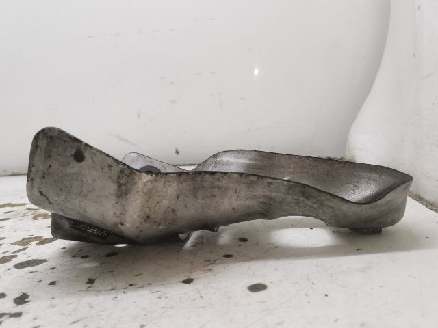 bontott TOYOTA AVENSIS T25 Leömlő Hővédő Lemez