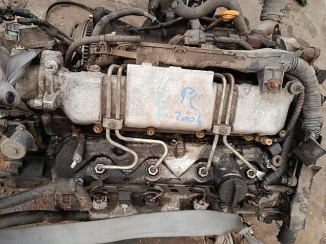 bontott TOYOTA AVENSIS T25 Motor (Fűzött blokk hengerfejjel)