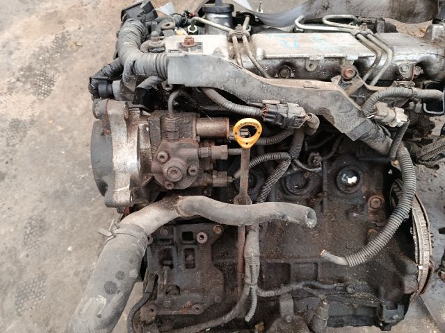 bontott TOYOTA AVENSIS T25 Motor (Fűzött blokk hengerfejjel)