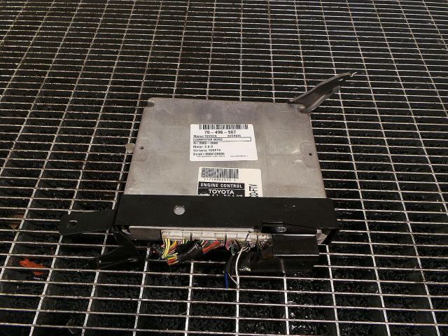 bontott TOYOTA AVENSIS T25 Motorvezérlő