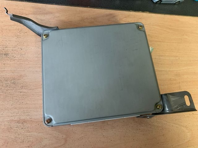 bontott TOYOTA AVENSIS T25 Motorvezérlő