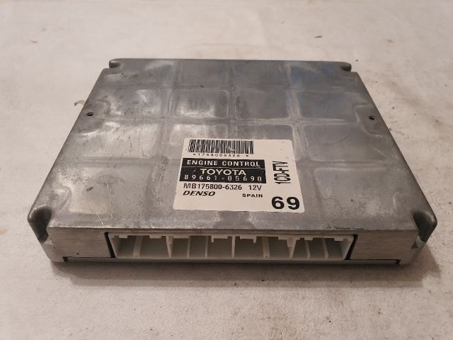 bontott TOYOTA AVENSIS T25 Motorvezérlő