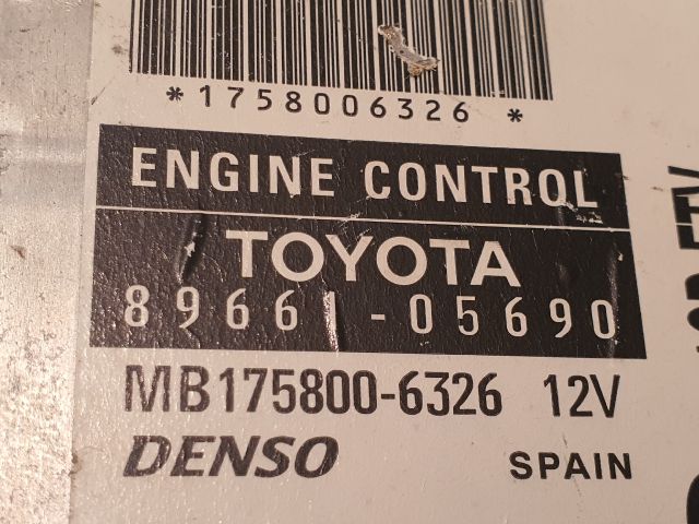 bontott TOYOTA AVENSIS T25 Motorvezérlő