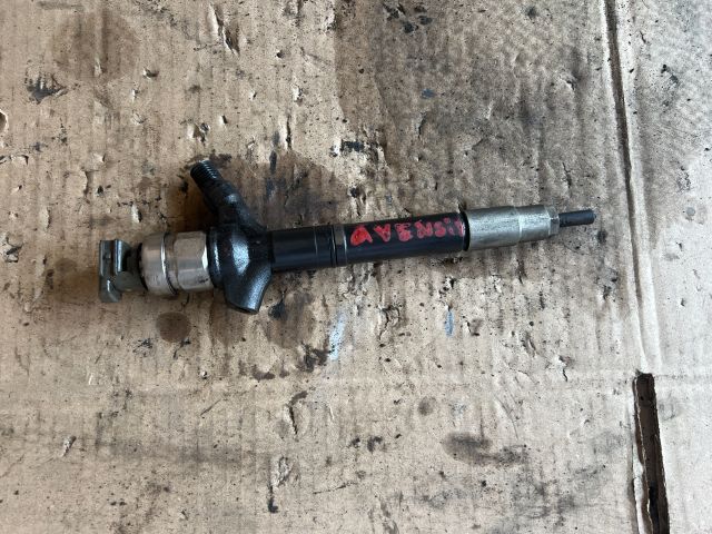 bontott TOYOTA AVENSIS T25 Porlasztó (1 db)