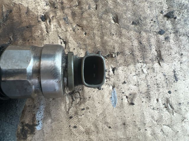 bontott TOYOTA AVENSIS T25 Porlasztó (1 db)