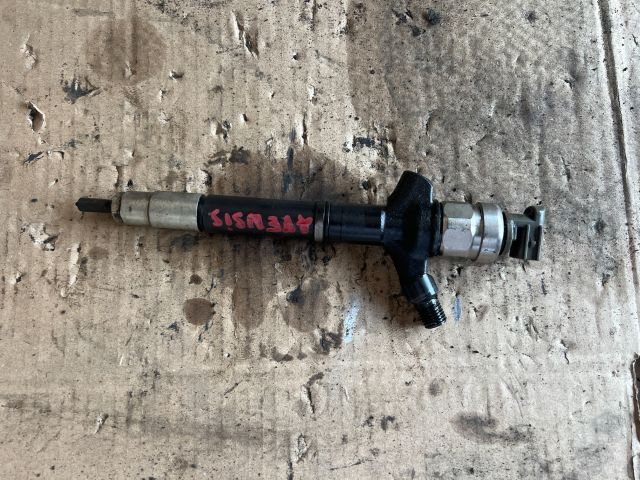 bontott TOYOTA AVENSIS T25 Porlasztó (1 db)