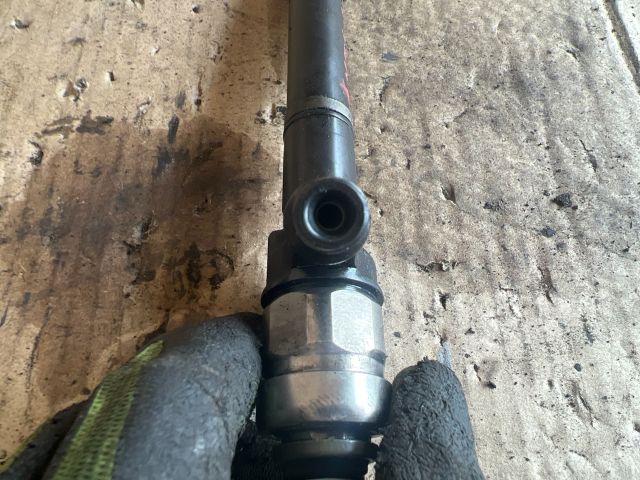 bontott TOYOTA AVENSIS T25 Porlasztó (1 db)