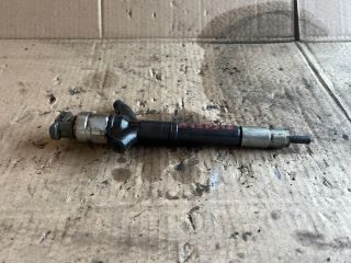 bontott TOYOTA AVENSIS T25 Porlasztó (1 db)