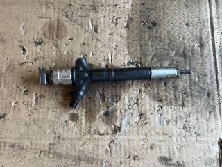 bontott TOYOTA AVENSIS T25 Porlasztó (1 db)